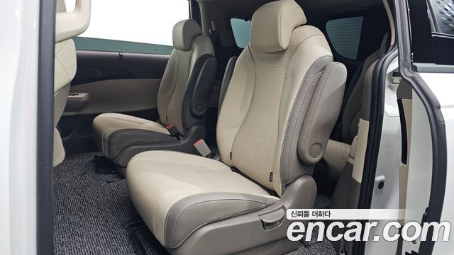 Kia Canival 2024 — photo 30