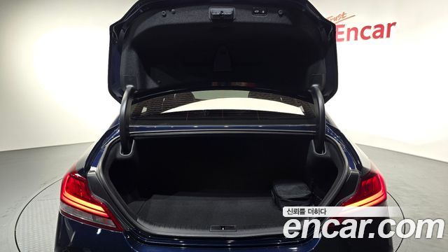 Genesis G70 2019 — photo 17