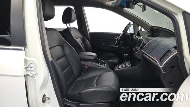 KG Mobility KORANDO 2018 — photo 11