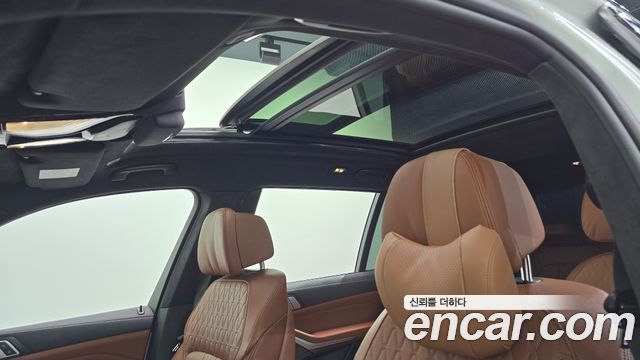 BMW X7 2025 — photo 23