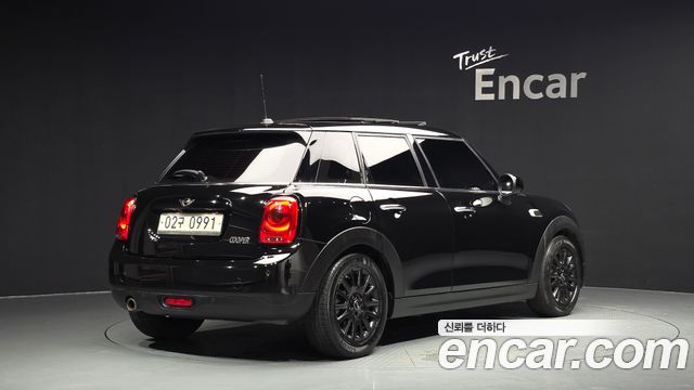Mini Cooper 2016 — photo 2