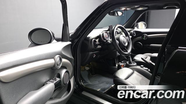 Mini Cooper 2016 — photo 13