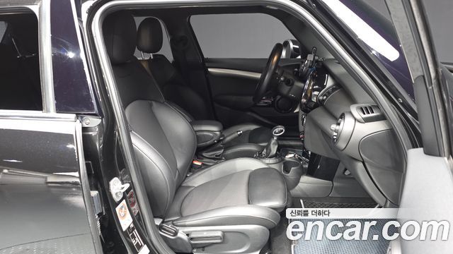 Mini Cooper 2016 — photo 17