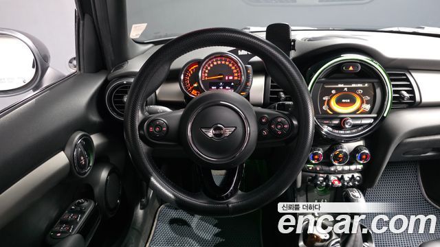 Mini Cooper 2016 — photo 19