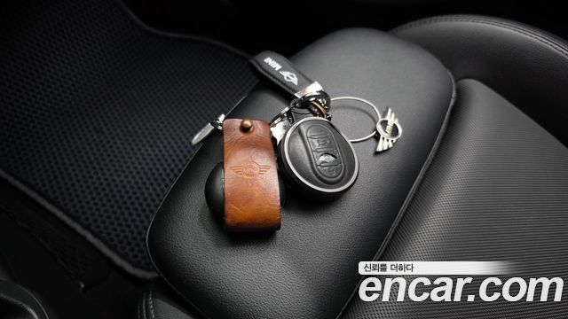 Mini Cooper 2016 — photo 27