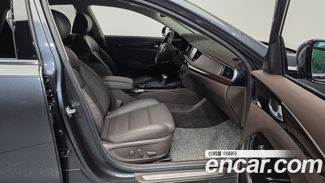Kia K7 2019 — photo 11