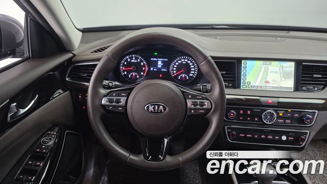 Kia K7 2019 — photo 13