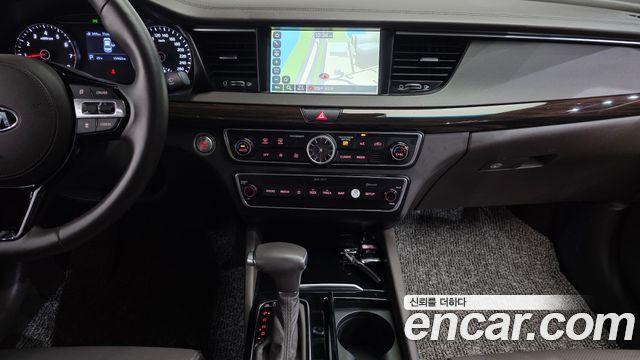 Kia K7 2019 — photo 15