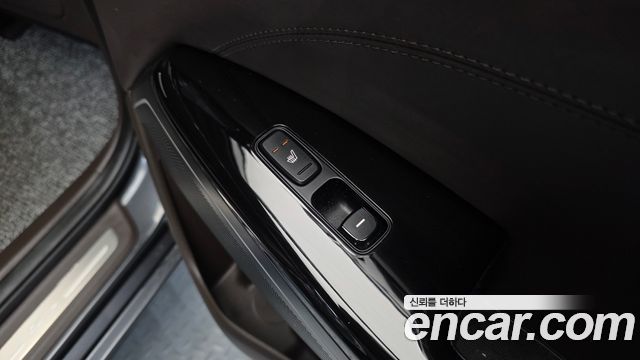 Kia K7 2019 — photo 19