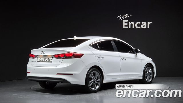 Hyundai AVANTE 2018 — photo 2