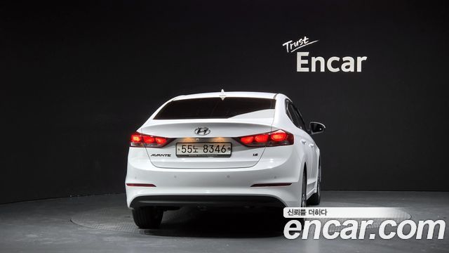 Hyundai AVANTE 2018 — photo 4