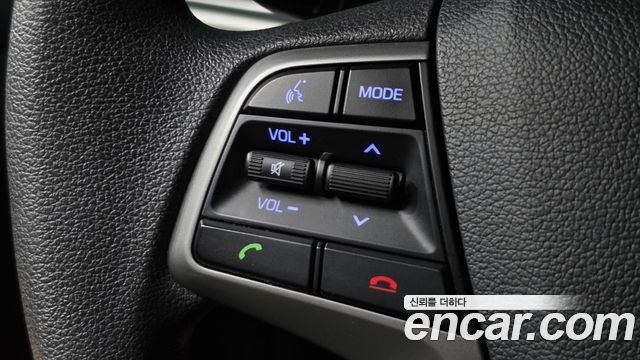 Hyundai AVANTE 2018 — photo 14