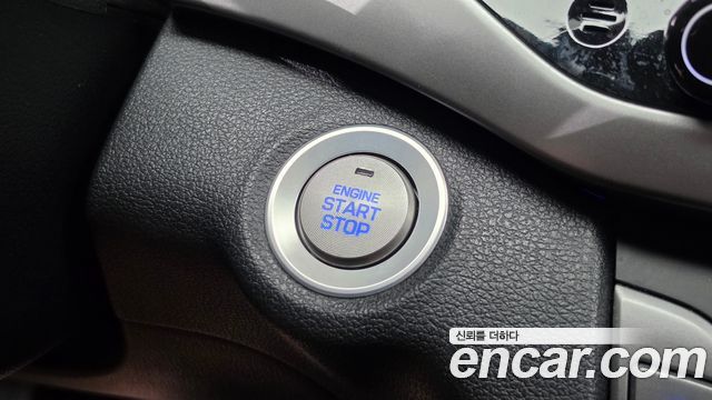 Hyundai AVANTE 2018 — photo 18