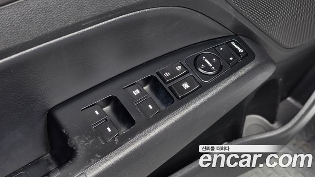 Hyundai AVANTE 2018 — photo 19