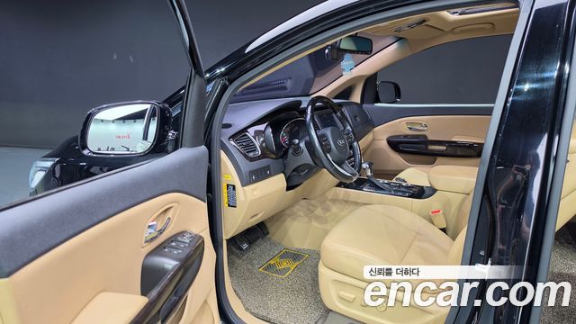 Kia Canival 2019 — photo 10