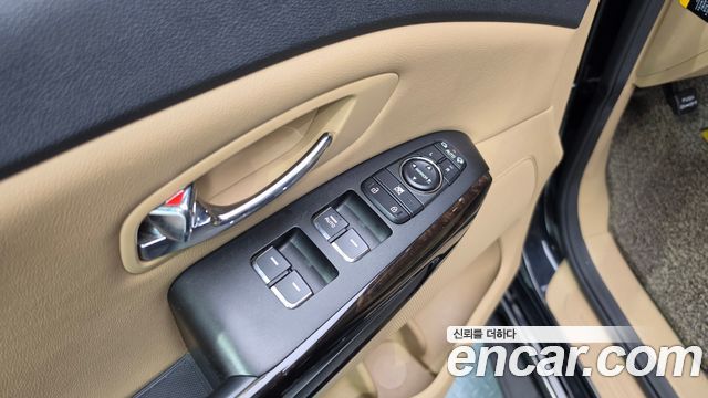 Kia Canival 2019 — photo 19