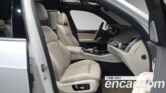 BMW X5 2022 — photo 17