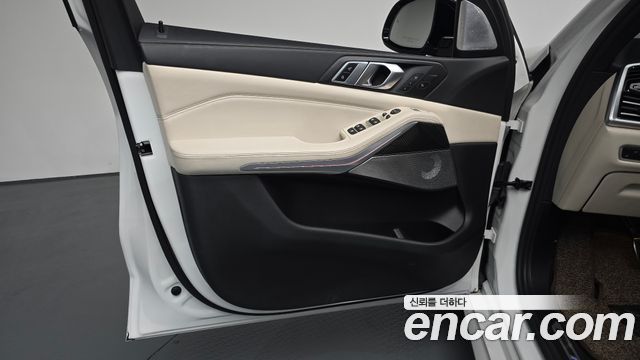 BMW X5 2022 — photo 14