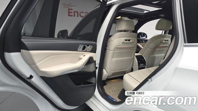 BMW X5 2022 — photo 16