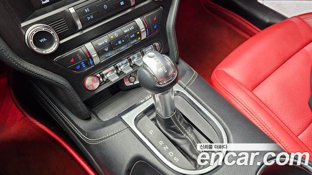 Ford Mustang 2019 — photo 9