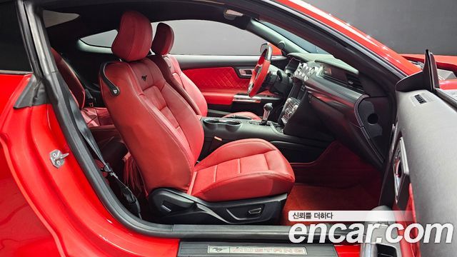 Ford Mustang 2019 — photo 12