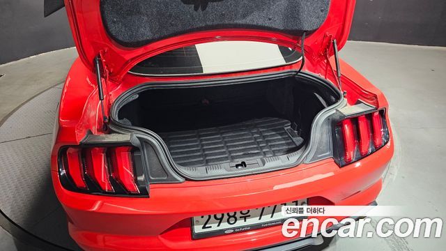Ford Mustang 2019 — photo 20