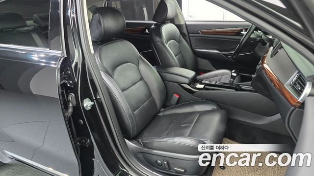 Kia K7 2016 — photo 12
