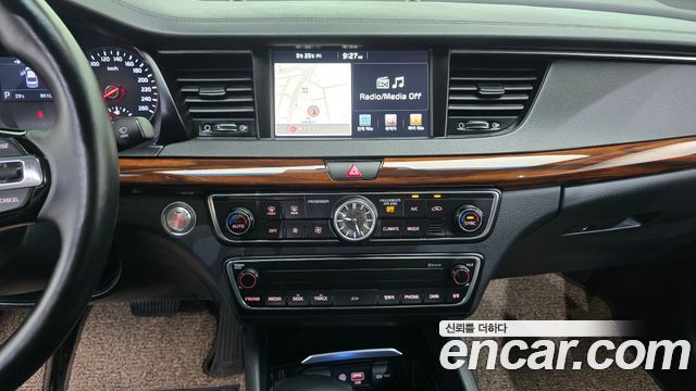 Kia K7 2016 — photo 14