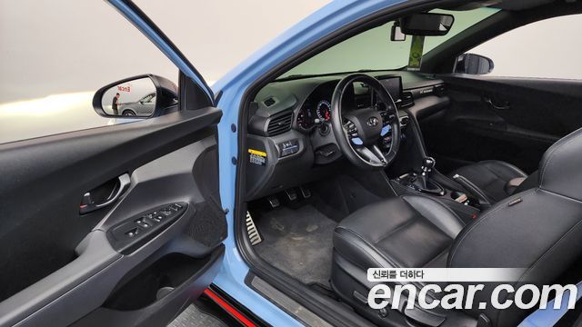 Hyundai Veloster 2019 — photo 13