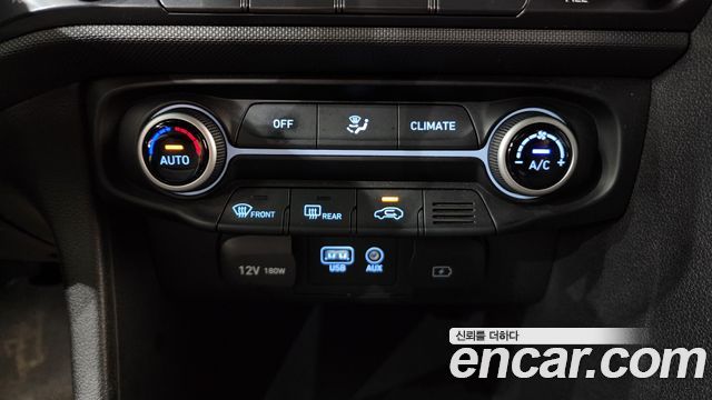 Hyundai Veloster 2019 — photo 18