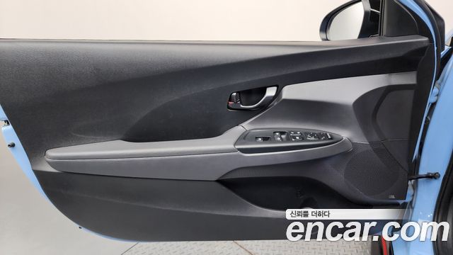 Hyundai Veloster 2019 — photo 15