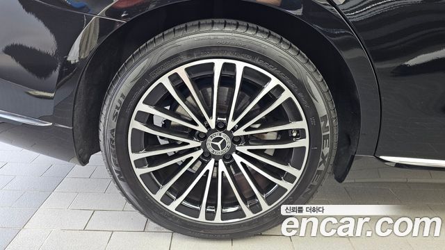 Mercedes-Benz S-Class 2022 — photo 5