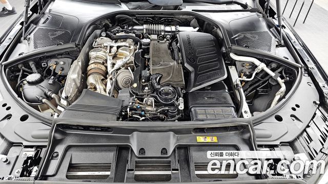 Mercedes-Benz S-Class 2022 — photo 6