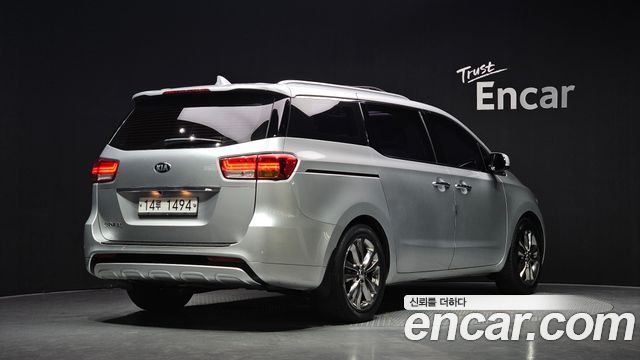 Kia Canival 2016 — photo 2