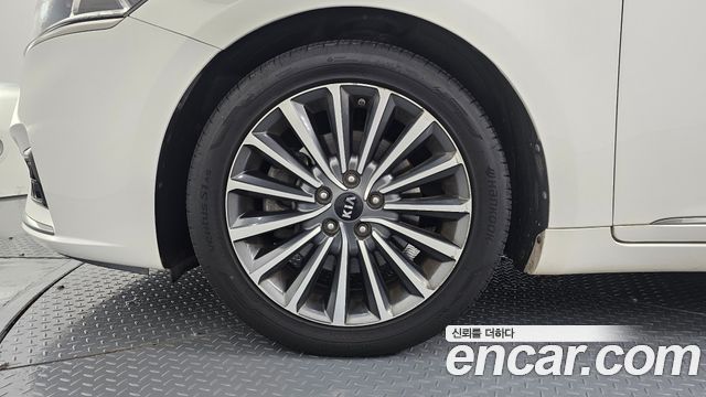 Kia K7 2018 — photo 5