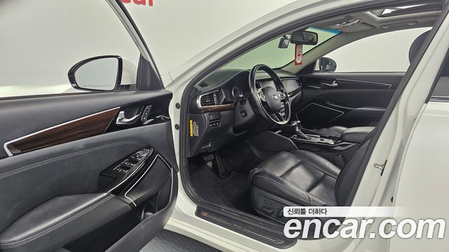Kia K7 2018 — photo 10