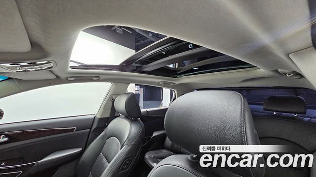 Kia K7 2018 — photo 19