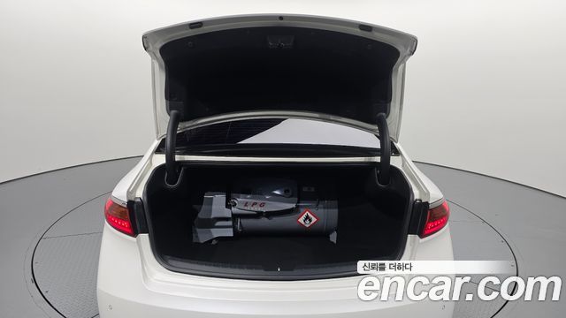 Kia K7 2018 — photo 20