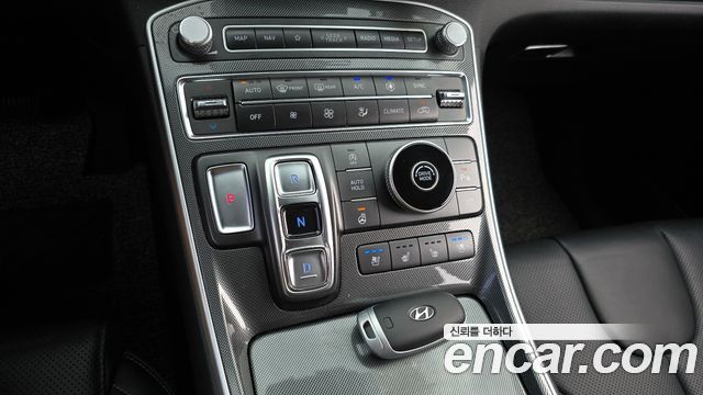 Hyundai Santafe 2021 — photo 9