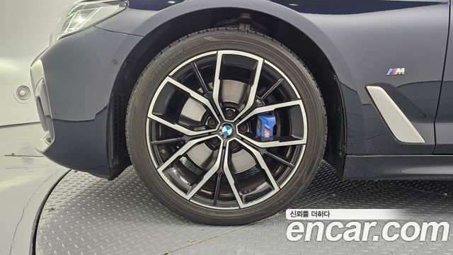 BMW 5-Series 2022 — photo 5