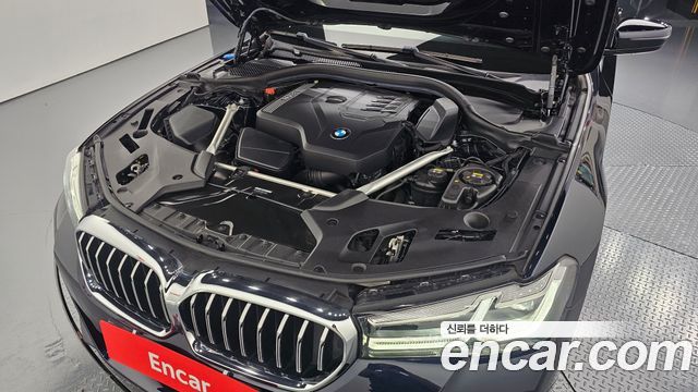 BMW 5-Series 2022 — photo 6