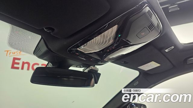 BMW 5-Series 2022 — photo 23