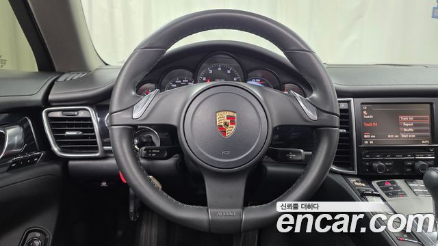 Porsche Panamera 2012 — photo 19