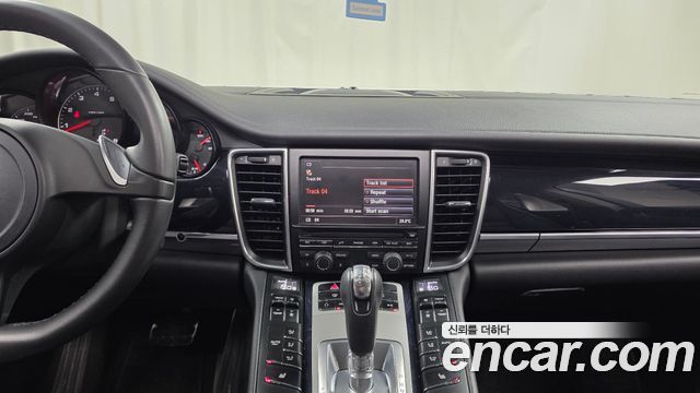 Porsche Panamera 2012 — photo 20