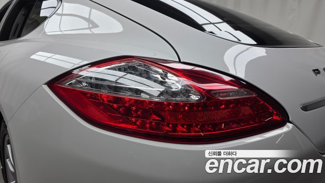 Porsche Panamera 2012 — photo 9