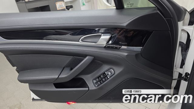 Porsche Panamera 2012 — photo 14