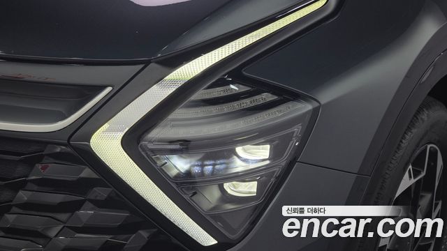 Kia Sportage 2023 — photo 8