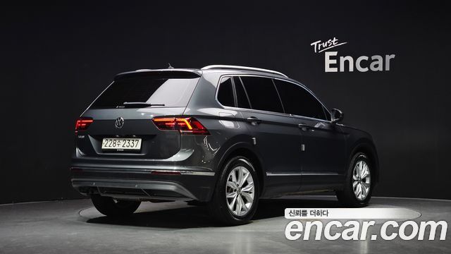 Volkswagen Tiguan 2020 — photo 2