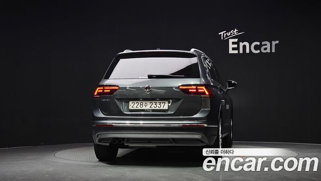 Volkswagen Tiguan 2020 — photo 4