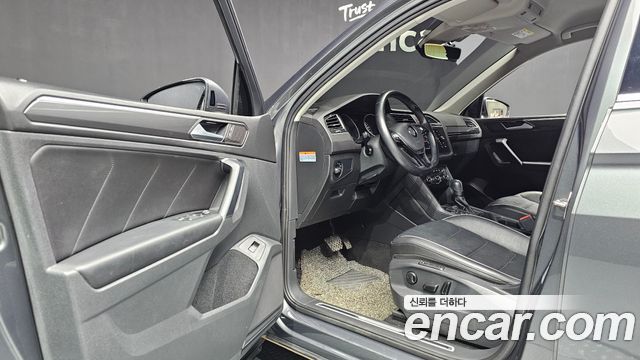 Volkswagen Tiguan 2020 — photo 10